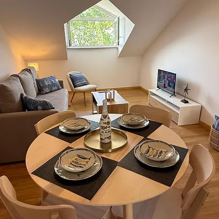 아파트 Con Encanto En Primera Linea De Plaza, Parking Privado Gratis *