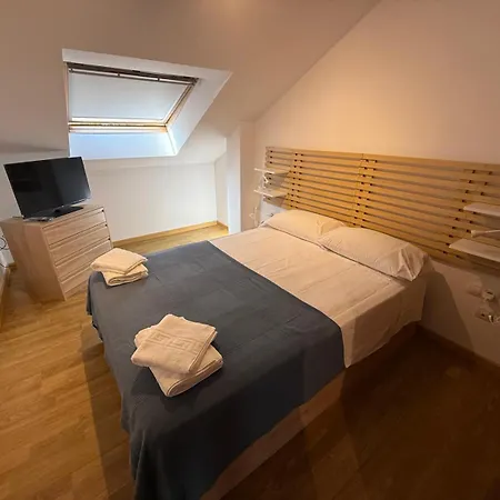 아파트 Con Encanto En Primera Linea De Plaza, Parking Privado Gratis *