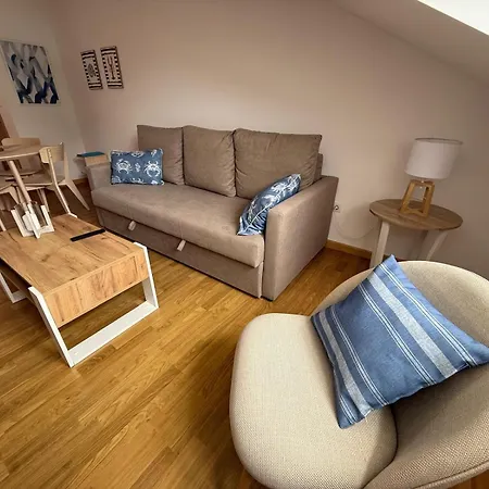 Con Encanto En Primera Linea De Plaza, Parking Privado Gratis 피니스테레